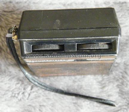 Locken - Microbox ; Unknown - CUSTOM (ID = 1747735) Radio