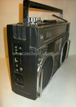 4-Band Stereo Radio Cassette Recorder TRS-2000F; Osaka Marke, Kansai (ID = 1259182) Radio