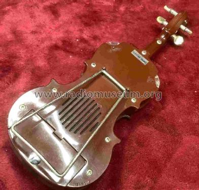 Violin radio ; Unknown - CUSTOM (ID = 2991825) Radio