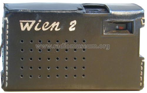 Wien 2; Unknown - CUSTOM (ID = 1391105) Radio