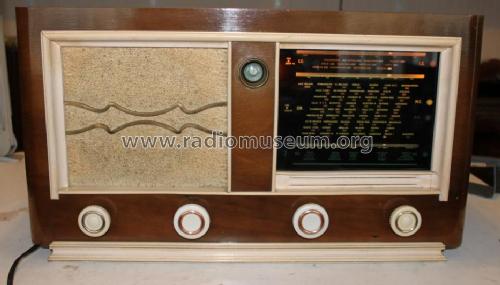 Adora 650; Unknown - CUSTOM (ID = 954557) Radio