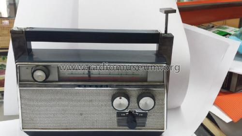 Gosta ; Unknown Europe (ID = 1889440) Radio