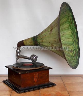 Phonograph general, unknown; Unknown to us - (ID = 1975357) TalkingM