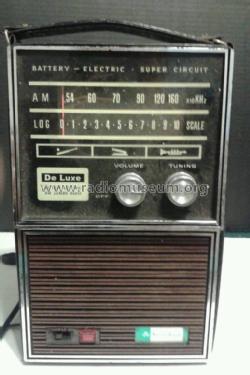 Soundwave - De Luxe Battery Electric AM Jumbo Radio ; Unknown to us - (ID = 1791733) Radio