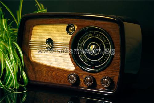 VEF Super M557; VEF Radio Works (ID = 1127717) Radio