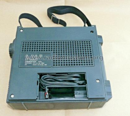 FM-MW BATT-AC 6004; Voxson, FARET F.A.R. (ID = 2754862) Radio