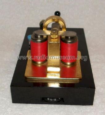 Telegraphic Key Transistor Radio ; WACO; Japan (ID = 983631) Radio