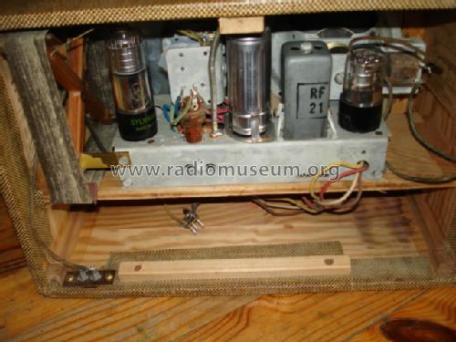 WR675A; Westinghouse El. & (ID = 780850) Radio