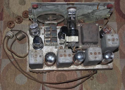 A106 ; Wilcox-Gay Corp.; (ID = 2197580) Radio