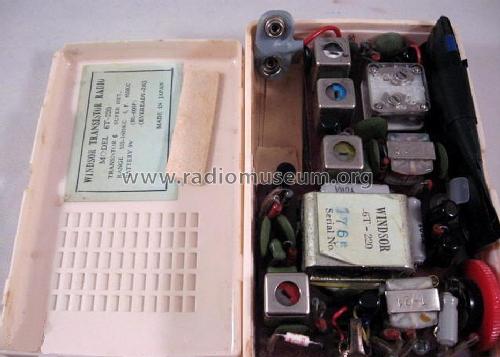 Windsor Transistor Six 6T-220; Windsor Industries, (ID = 1466204) Radio