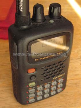 Hand-held triple band transceiver VX-5R; Yaesu-Musen Co. Ltd. (ID = 1861760) Amat TRX