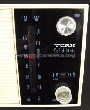 AM FM Solid State TT-85 ; York New York (ID = 2374076) Radio