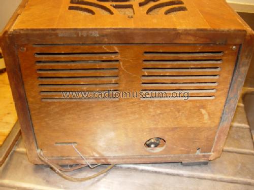 7D222 Cube Ch= 5710 AC-DC; Zenith Radio Corp.; (ID = 157391) Radio