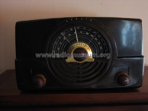 7H820Z Symphony Ch= 7E01Z ; Zenith Radio Corp.; (ID = 887454) Radio