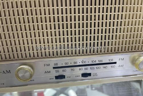 A-410-W Long Distance Radio Ch= 8AT16X, 8AT17X ; Zenith Radio Corp.; (ID = 2851031) Radio
