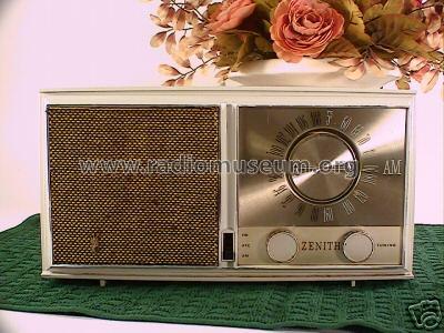 M723W Ch= 7M04; Zenith Radio Corp.; (ID = 218304) Radio