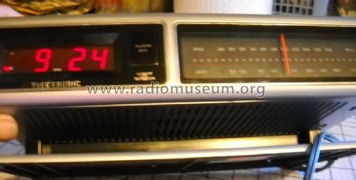 R476; Zenith Radio Corp.; (ID = 2993234) Radio