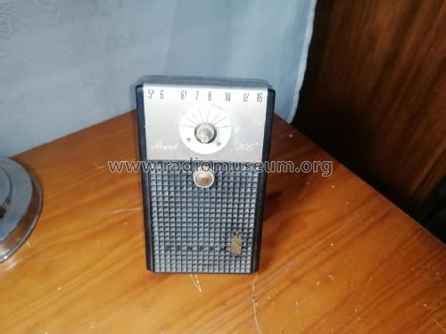 Royal 200 7AT48Z; Zenith Radio Corp.; (ID = 2692259) Radio