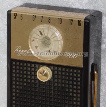 Royal 200 7AT48Z; Zenith Radio Corp.; (ID = 2818199) Radio