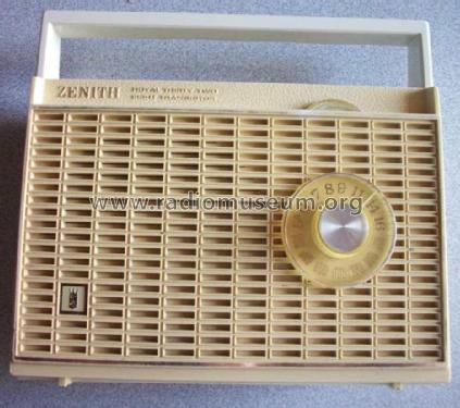 Royal 32P ; Zenith Radio Corp.; (ID = 1364381) Radio