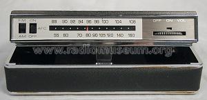 Royal C25 ; Zenith Radio Corp.; (ID = 258507) Radio