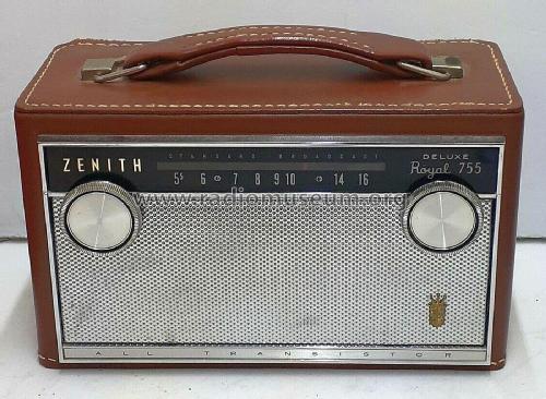 Royal Deluxe 755G Ch=8GT41Z2; Zenith Radio Corp.; (ID = 2830728) Radio