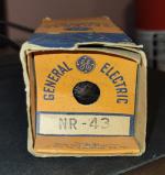 Edge view of a box from a Canadian GE manufactured version of the 3704 (or NR43).