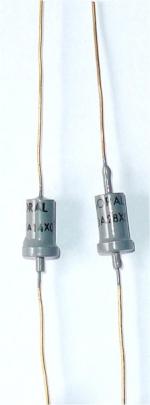 DA14X05= diode au Si 140V, 0.5A
DA28X05= diode au Si 280V, 0.5A
