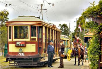 Australia: Sydney Tramway Museum - South Pacific Electric Railway in 2232 Sydney