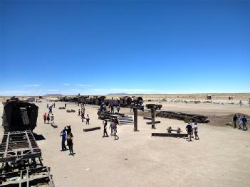 Bolivia: Cementerio de los Trenes - Cemetery of Trains - Eisenbahnfriedhof Uyuni in Uyuni