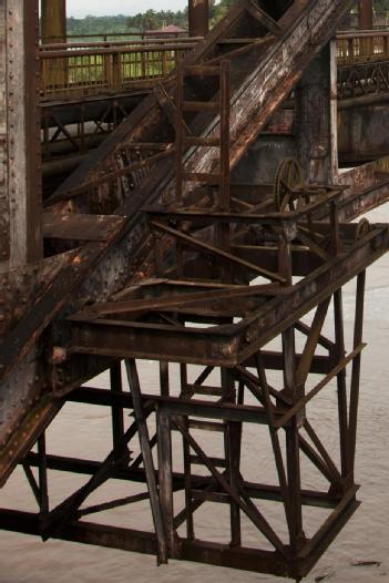 Cameroon: Pont allemand d'Édéa - Brücke von Edea in Edéa