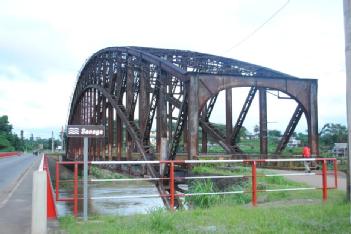 Cameroon: Pont allemand d'Édéa - Brücke von Edea in Edéa