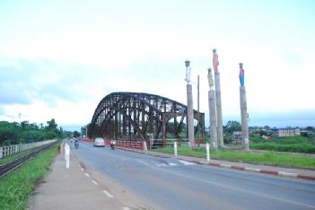 Cameroon: Pont allemand d'Édéa - Brücke von Edea in Edéa