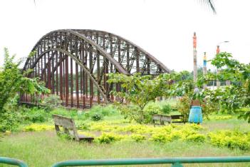 Cameroon: Pont allemand d'Édéa - Brücke von Edea in Edéa