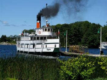 Canada: Muskoka Boat & Heritage Centre + Muskoka Steamships in P1P 1Z9 Gravenhurst