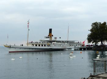 Switzerland: Belle Epoque Schaufelraddampfer La Suisse in 1006 Lausanne