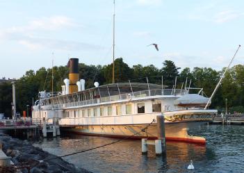 Switzerland: Belle Epoque Schaufelraddampfer La Suisse in 1006 Lausanne