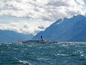 Switzerland: Belle Epoque Schaufelraddampfer La Suisse in 1006 Lausanne