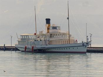 Switzerland: Belle Epoque - Schaufelraddampfer Rhône in 1007 Lausanne