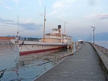 Switzerland: Belle Epoque - Schaufelraddampfer Rhône in 1007 Lausanne