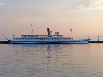 Switzerland: Belle Epoque - Schaufelraddampfer Rhône in 1007 Lausanne