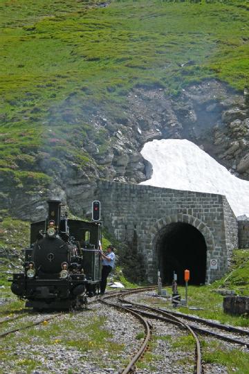 Switzerland: Dampfbahn Furka-Bergstrecke (DFB) in 6491 Realp