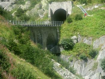 Switzerland: Dampfbahn Furka-Bergstrecke (DFB) in 6491 Realp