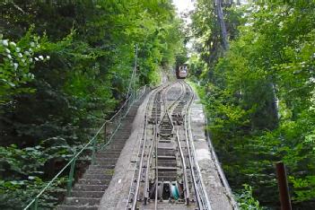 Switzerland: Drahtseilbahn Interlaken-Heimwehfluh in 3800 Interlaken