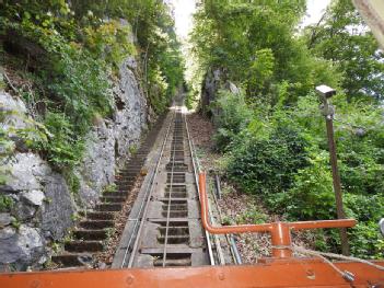 Switzerland: Drahtseilbahn Interlaken-Heimwehfluh in 3800 Interlaken