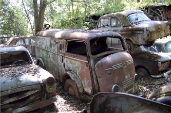 Switzerland: Historischer Autofriedhof Gürbetal - Messerli Autoverwertung GmbH in 3126 Kaufdorf