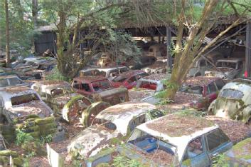 Switzerland: Historischer Autofriedhof Gürbetal - Messerli Autoverwertung GmbH in 3126 Kaufdorf