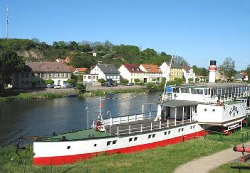 Allemagne: Binnenschifffahrts-Museum Oderberg mit Seitenraddampfer 'Riesa' à 16248 Oderberg