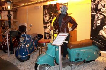 Germany: Erstes Berliner DDR-Motorrad-Museum in 10178 Berlin