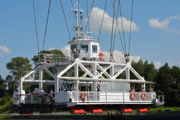 Germany: Rendsburger Hochbrücke mit Schwebefähre in 24768 Rendsburg